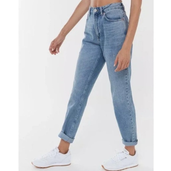 BDG | Urban Outfitters High Rise Mom Jeans in a Light Wash, Size 25, NWT - Picture 6 of 16